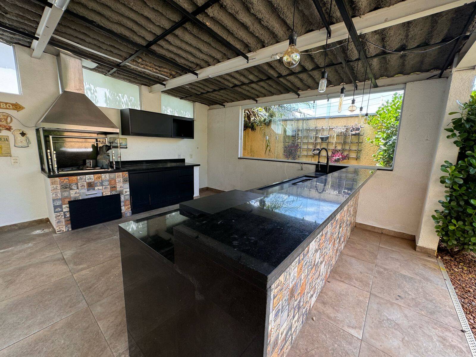 Casa de Condomínio à venda e aluguel com 4 quartos, 320m² - Foto 13