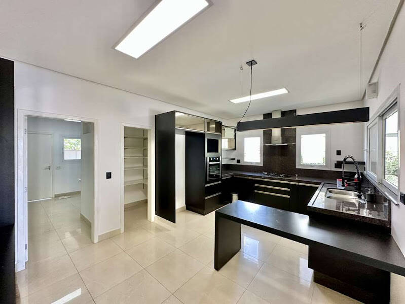 Casa de Condomínio à venda e aluguel com 4 quartos, 358m² - Foto 21