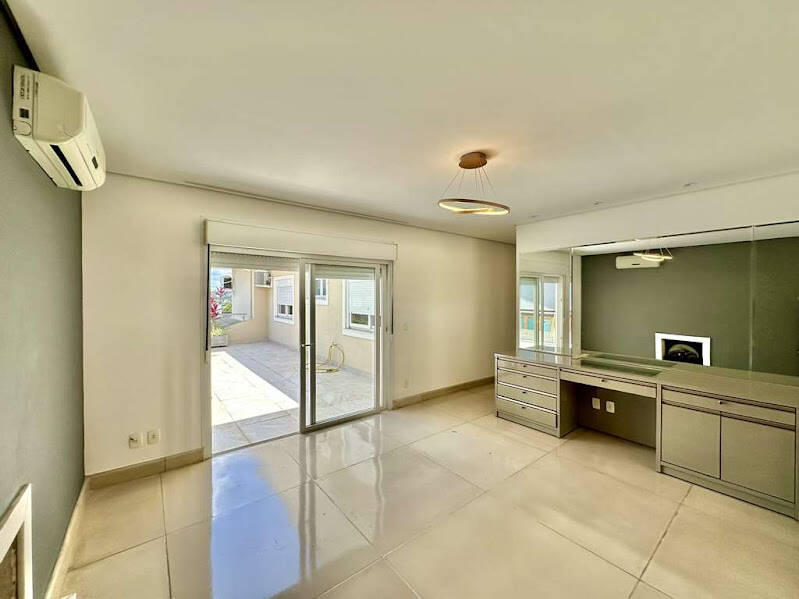 Casa de Condomínio à venda e aluguel com 4 quartos, 358m² - Foto 31
