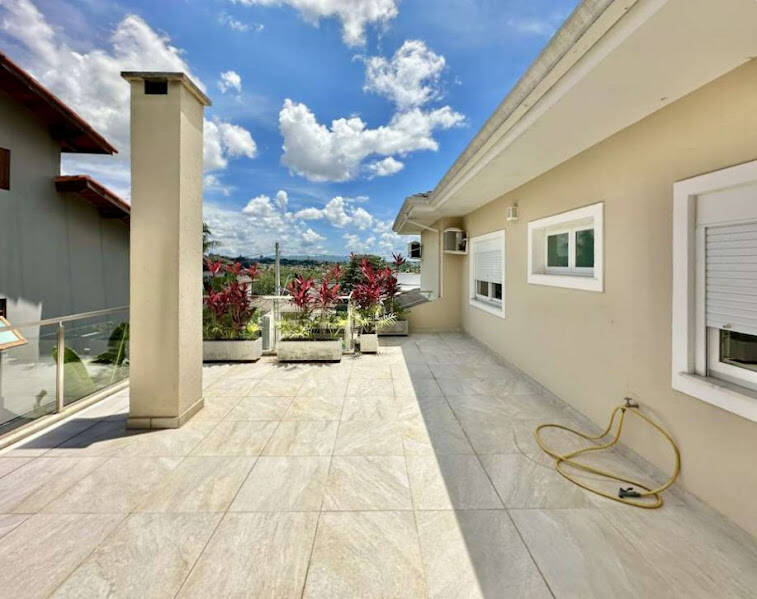 Casa de Condomínio à venda e aluguel com 4 quartos, 358m² - Foto 33