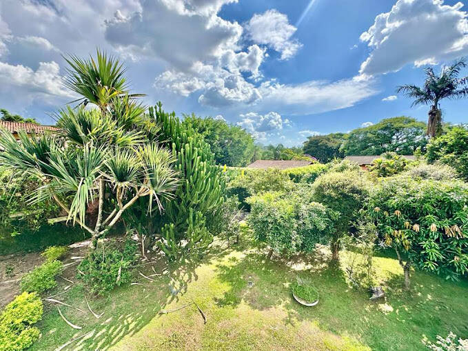 Casa de Condomínio à venda com 4 quartos, 345m² - Foto 2