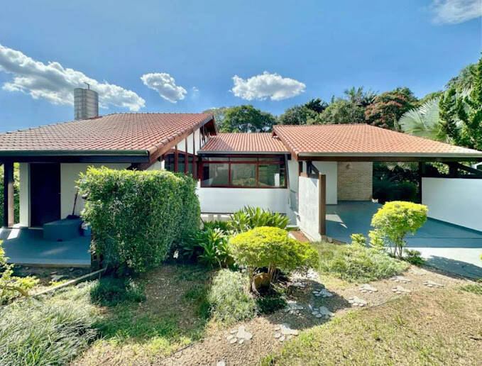 Casa de Condomínio à venda com 4 quartos, 345m² - Foto 1