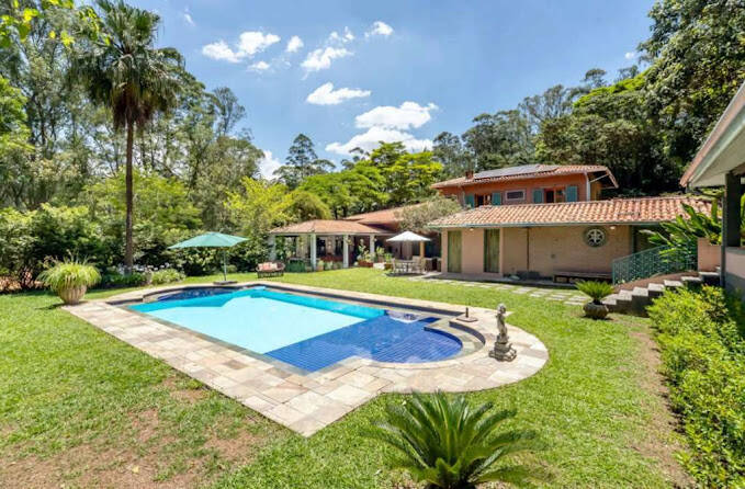 Casa à venda com 6 quartos, 821m² - Foto 1