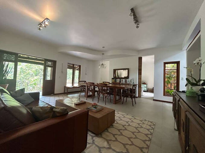 Casa de Condomínio à venda com 3 quartos, 355m² - Foto 11