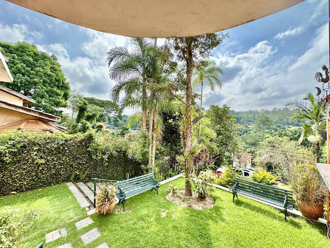 Casa, 4 quartos, 218 m² - Foto 2