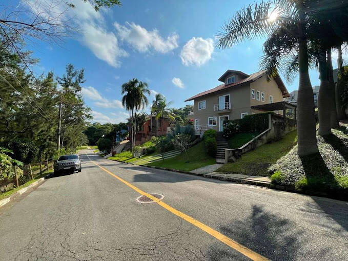 Casa de Condomínio à venda com 3 quartos, 300m² - Foto 4