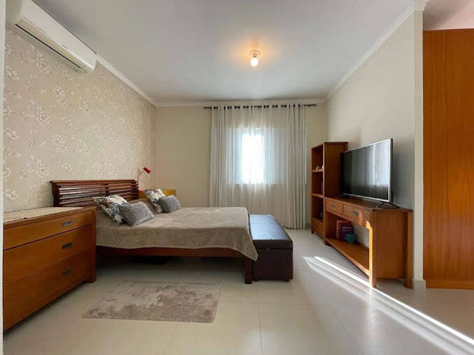 Casa de Condomínio à venda com 3 quartos, 300m² - Foto 34