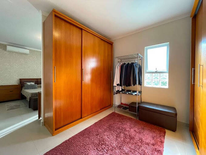 Casa de Condomínio à venda com 3 quartos, 300m² - Foto 36