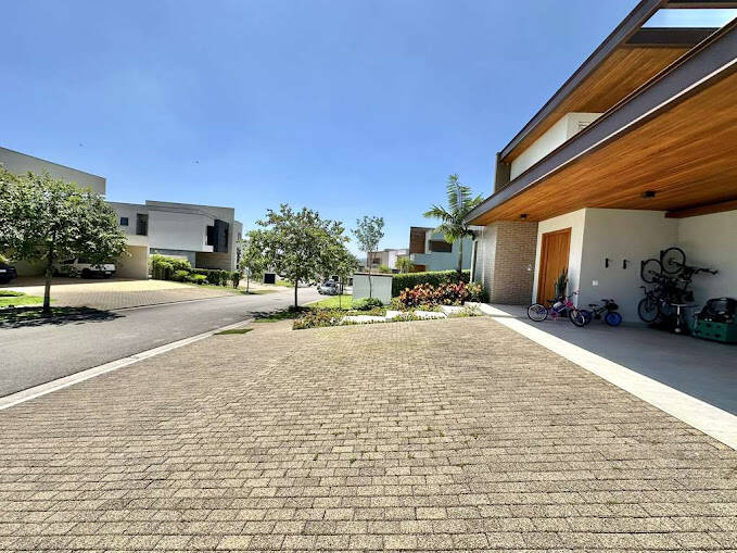 Casa de Condomínio à venda com 4 quartos, 345m² - Foto 13