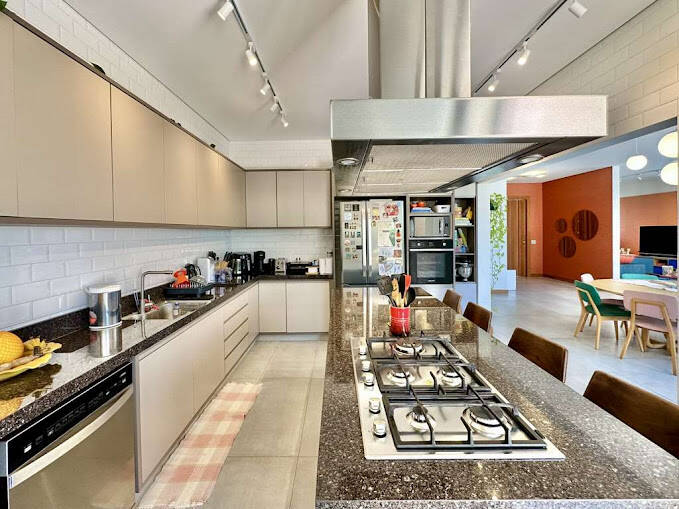 Casa de Condomínio à venda com 4 quartos, 345m² - Foto 34