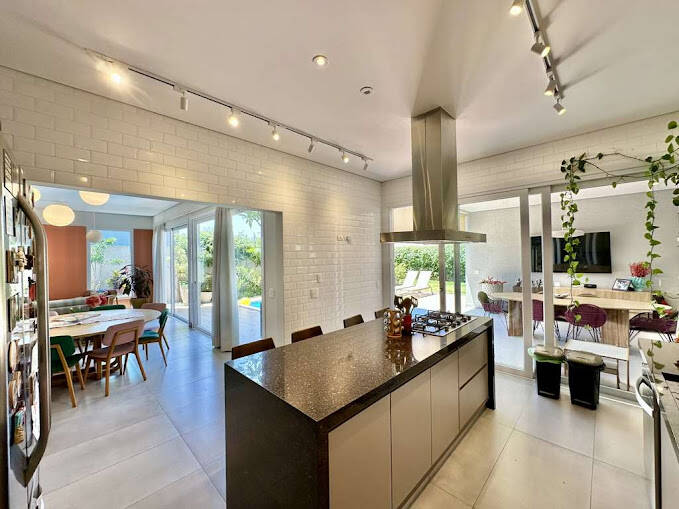 Casa de Condomínio à venda com 4 quartos, 345m² - Foto 36