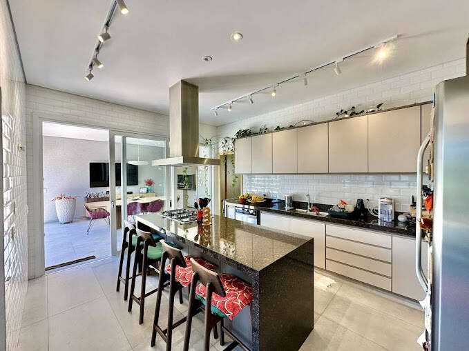 Casa de Condomínio à venda com 4 quartos, 345m² - Foto 38