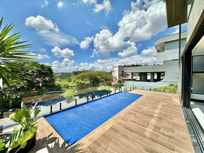 Casa de Condomínio à venda com 4 quartos, 398m² - Foto 31