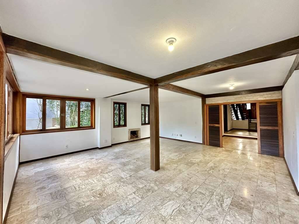 Casa de Condomínio à venda com 5 quartos, 321m² - Foto 9