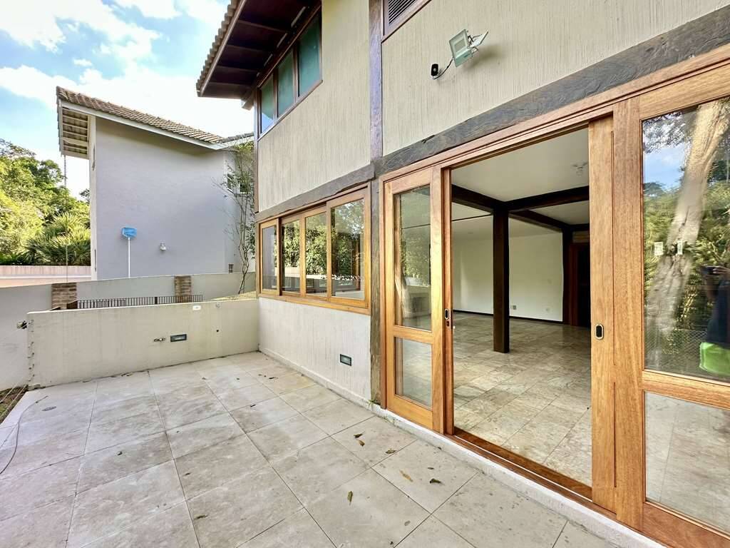 Casa de Condomínio à venda com 5 quartos, 321m² - Foto 15