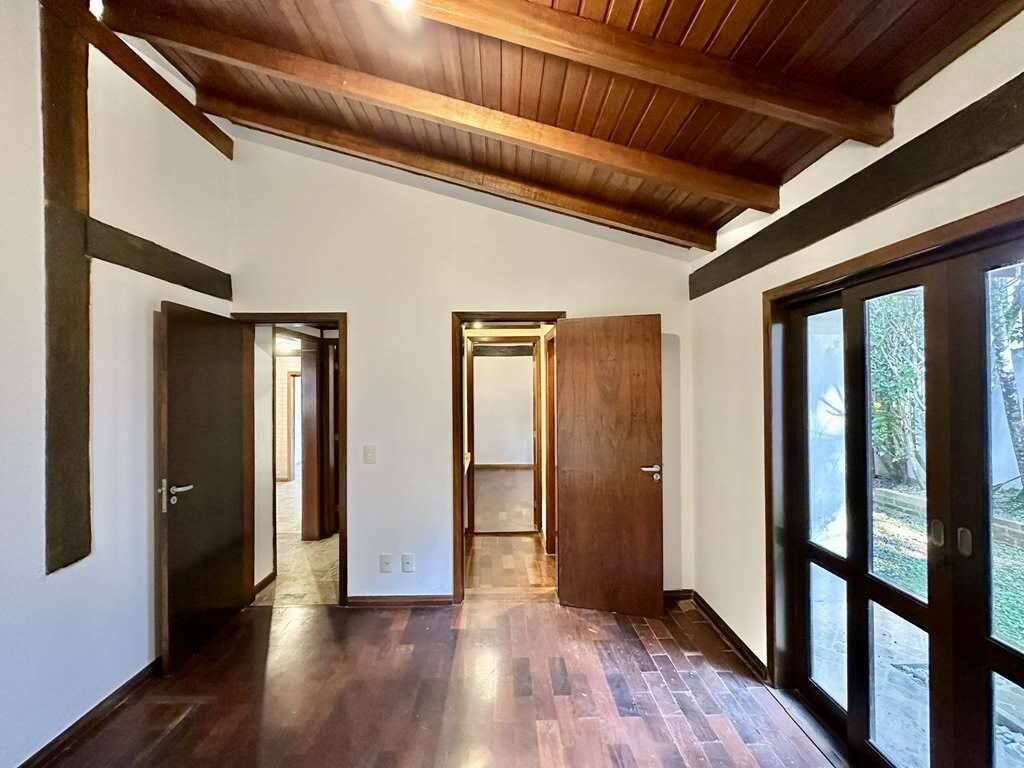 Casa de Condomínio à venda com 5 quartos, 321m² - Foto 23