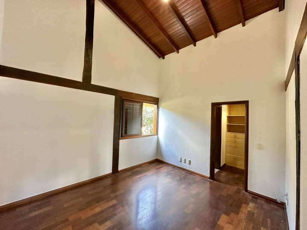 Casa de Condomínio à venda com 5 quartos, 321m² - Foto 28