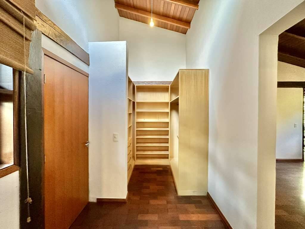 Casa de Condomínio à venda com 5 quartos, 321m² - Foto 25