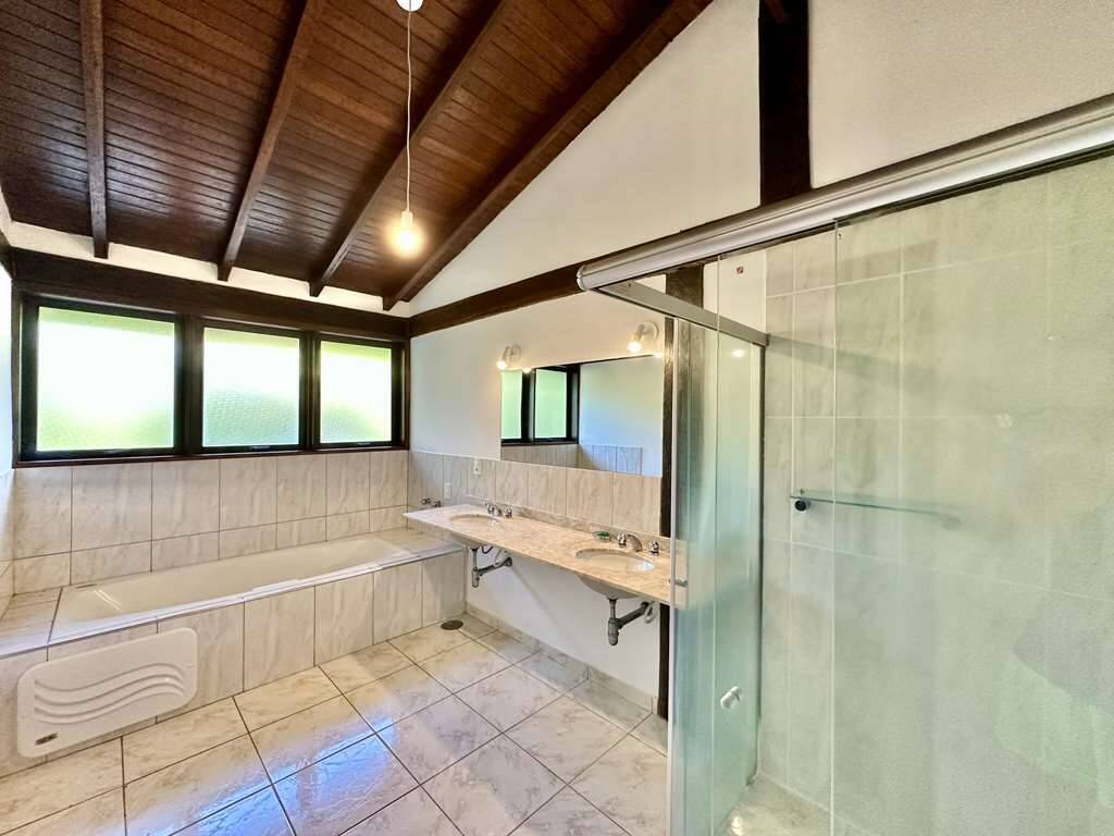 Casa de Condomínio à venda com 5 quartos, 321m² - Foto 29