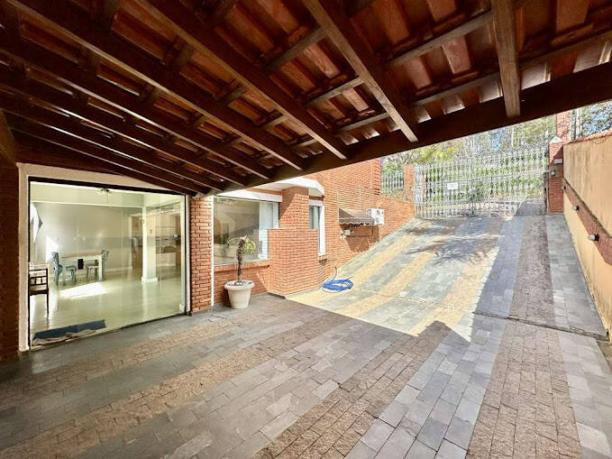 Casa de Condomínio à venda e aluguel com 5 quartos, 650m² - Foto 26