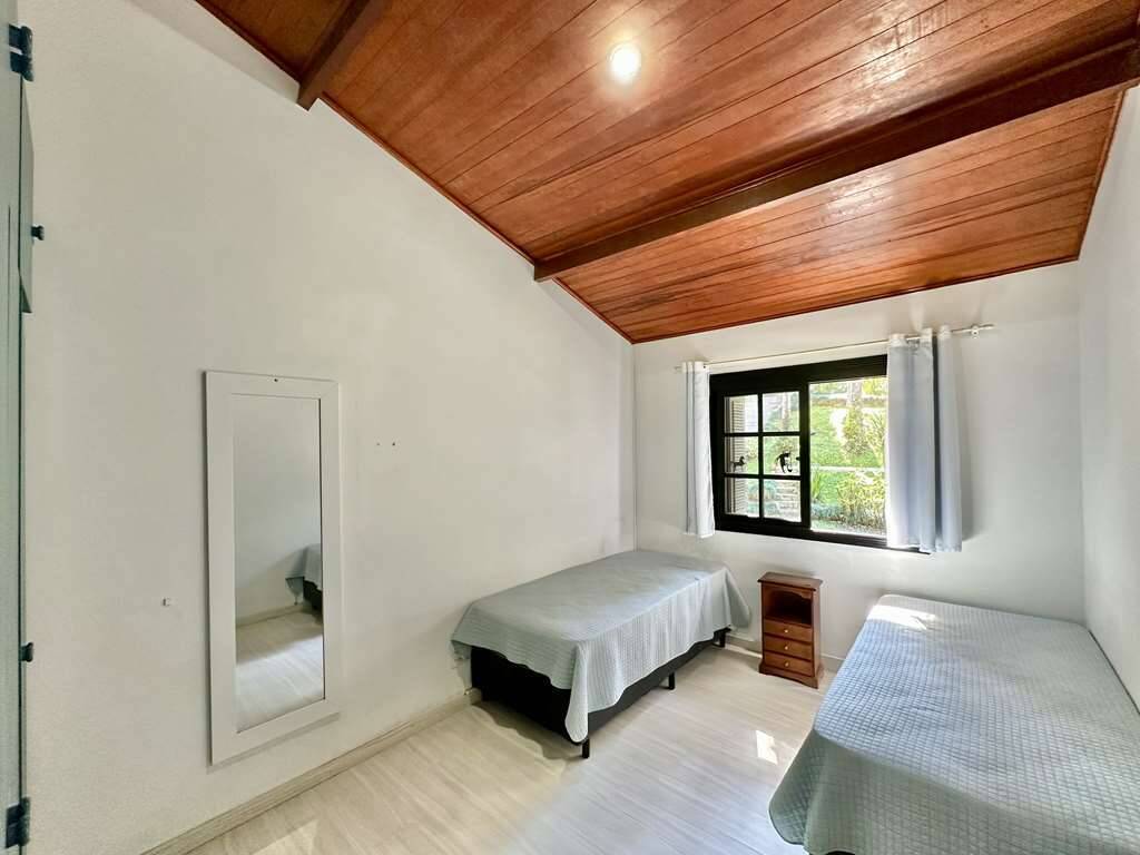 Casa de Condomínio à venda e aluguel com 3 quartos, 473m² - Foto 35