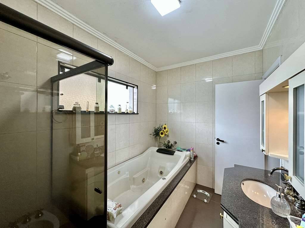 Casa, 5 quartos, 720 m² - Foto 28