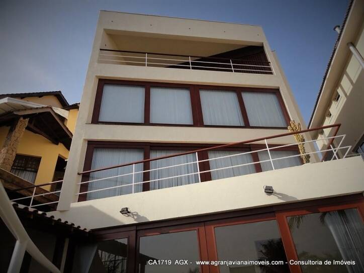 Casa de Condomínio à venda e aluguel com 3 quartos, 347m² - Foto 1