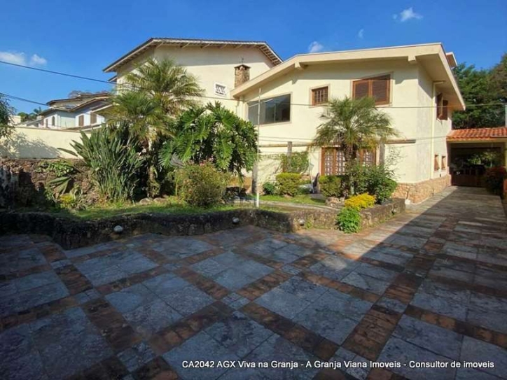 Casa, 4 quartos, 304 m² - Foto 1