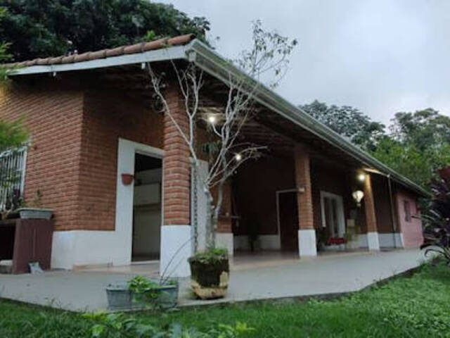 Casa para Venda em Embu das Artes - 4