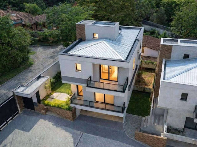 Casa para Venda em Carapicuíba - 2